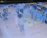 [OK!제보] 두살배기 피 흘리며 우는데..4시간 방치한 어린이집