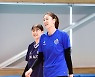 구혜인-김수지 '웃으며 훈련'[포토]