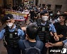 홍콩 행정장관, 중국과 무검역 출장 위해 '폐쇄루프' 제안할 수도