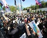 [단독] 경찰 "대통령 안전은 국가 중대사".. 법원에 '집무실 앞 집회 금지' 의견서