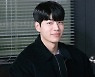 지금부터, 쇼타임!' 진기주 짝사랑男 김종훈, 삼각관계 불 지피는 투샷
