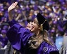 뉴욕대 명예박사 받은 테일러 스위프트 "실수가 내 생애 최고의 일.. 실패 아냐"