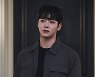 '내일' 이수혁, 로운 목 조르기 포착 '김희선 전생 남편' 분노 폭발하나 