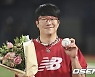"이제 부담없이 했으면" 대기록 쓴 대투수, 동료들에게 전한 고마움과 미안함 [부산 톡톡]