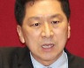 '법사위원장석 점거' 김기현 징계안 통과