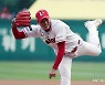 흔들린 에이스 김광현, 깨진 0점대 ERA..첫 패는 피했다