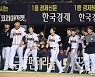 완봉패+5연패+7위 추락, 두산의 우울한 금요일 밤