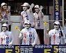 지지 호소하는 무소속 민광준 증평군수 후보 선거운동원들