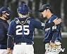 5-0, 5회1사 아쉬운 강판.."승리 못챙겨 미안" 직접 위로한 사령탑 [오!쎈 광주]