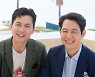 250억 첩보물 들고 칸에 간 이정재 "정우성은 생각 섹시"