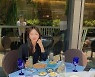 한예슬, ♥10살 연하 남친이 잘못 찍어 준 사진..눈 감겨도 사랑스럽네