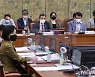 국회 언론미디어특위 전체회의 최종보고하는 이인철 분과장