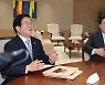 윤석열 대통령, 박병석 국회의장 접견