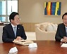 朴 의장 "여야 협치 존중해달라" 尹 대통령 "더 크게 보겠다"(종합)