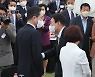 잔디광장 온 '尹구두' 중기대표 "대통령님은 100억 홍보 효과"