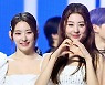 르세라핌 사쿠라-허윤진 '팬들과 아이컨택'[엑's HD포토]