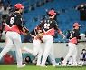 [포토] 만루 위기 잠재운 정해영