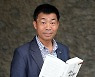 "학생들 응원 덕분에 '세계 최고 한국어학당' 키워냈어요"