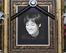 '드림즈' 감독 이얼, 식도암 투병 끝에 별세..향년 58세