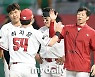 [MD포토] SSG '5-4 승리하며 4연승 질주'