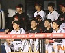 투수교체+작전 실패, 시리즈 스윕 내준 LG의 '7회 대참사'