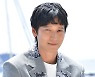 [Cannes 포토] "여심을 홀린다"..강동원, 로맨틱 비주얼