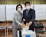 투표하는 김진표 국회의장 후보자