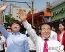 손 흔들어 인사하는 이준석·윤형선