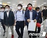 김포공항 이전 쟁점 부상에 제주 방문한 이준석