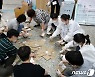 오후 9시 1만2163명 확진..1주전 동시간比 6658명↓(종합2보)