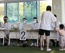 [속보] 지방선거 사전투표율 오후 7시 20.61%..확진자 투표 돌입