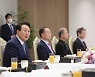윤 대통령측, 야당 영수회담 제안에 "추경안부터..'영수회담'은 지난 시대 용어"