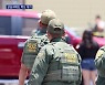 텍사스 초등학교 학살 벌어지고 있는데 경찰들은 복도 대기..이 와중에 총기협회 연례 총회 열려