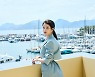 <칸 리포트> 들뜨지 않은 이지은, "저는 아이유입니다."