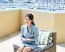 '누적 기부 40억' 아이유 "엄마에게 어려운 사람 도우라고 배웠다" [Oh! 칸인터뷰②]