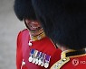 BRITAIN ROYALTY PLATINUM JUBILEE