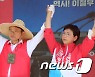 "청도군수는 김하수, 도의원은 이선희"