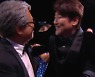 "딴 영화로 와서 같이 상 받은듯"..박찬욱-송강호의 22년 인연