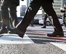 정년연장형 임금피크제는 괜찮다고?..전문가들 "장담 못해" [곽용희의 인사노무노트]