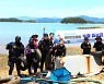 BNK경남은행, 바다의 날 기념 '수중 플로깅⋅비치코밍' 실시