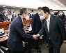 윤석열 시대에 살아남기, 어떤 전략을 취할 것인가