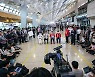 김포공항 이전 논란 전국화..서울·제주·경기·부산 "이재명만을 위한 공약"