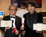 "송강호" 호명에 박찬욱 뛰어가 포옹..22년 영화동지 '칸의 남자' 되다