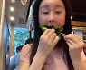 '진화♥' 함소원, 먹방까지 가풍 따르는 며느리..시모가 어떻게 가르쳤길래[★SNS]