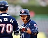 4회초 2사후 안타출루 박계범[포토]