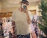 정일우, 페도라 + 마스크 써도 가려지지 않는 잘생김