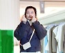 [포토] 이동휘 '입장하며 하트 발사'