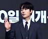 [포토] 류준열, 손 끝부터 묻어나는 멋짐!