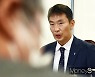 보험사 만나는 금감원장, 흥국·한화에 '자본확충' 경고장 날릴까?