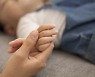 '생후 105일 딸' 잘못 눕혀 질식사.. 20대男, 항소심도 실형